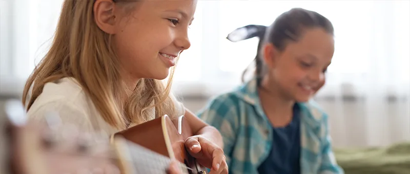 The Role of Music Therapy in Supporting Children with Autism in Schools